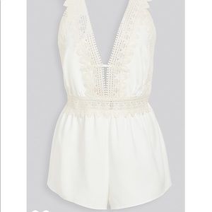 NWT Flora Nikrooz ivory romper